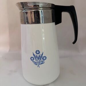 VTG Corning Ware Blue
Cornflower 9 Cup Porcelain
Carafe